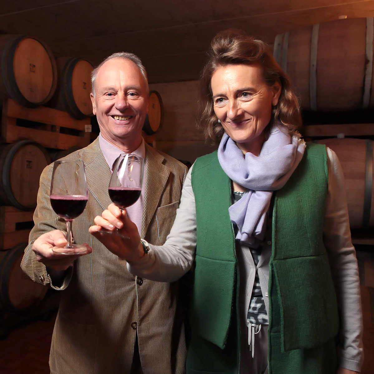 PRESSPHOTO, Castellina in Chianti, fattoria Nittardi, Peter Femfert con la moglie presenta la trentesima etichetta del vino disegnata da Dario Fò , la casa fortificata del 1200appartenuta a Michelangelo contiene svariate opere d'arte
Foto Gianluca Moggi/NEWPRESSPHOTO